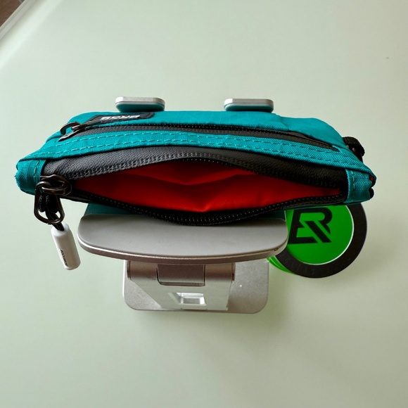 Multi-functional Portable Cardholder / Wallet - Picture 9 of 12